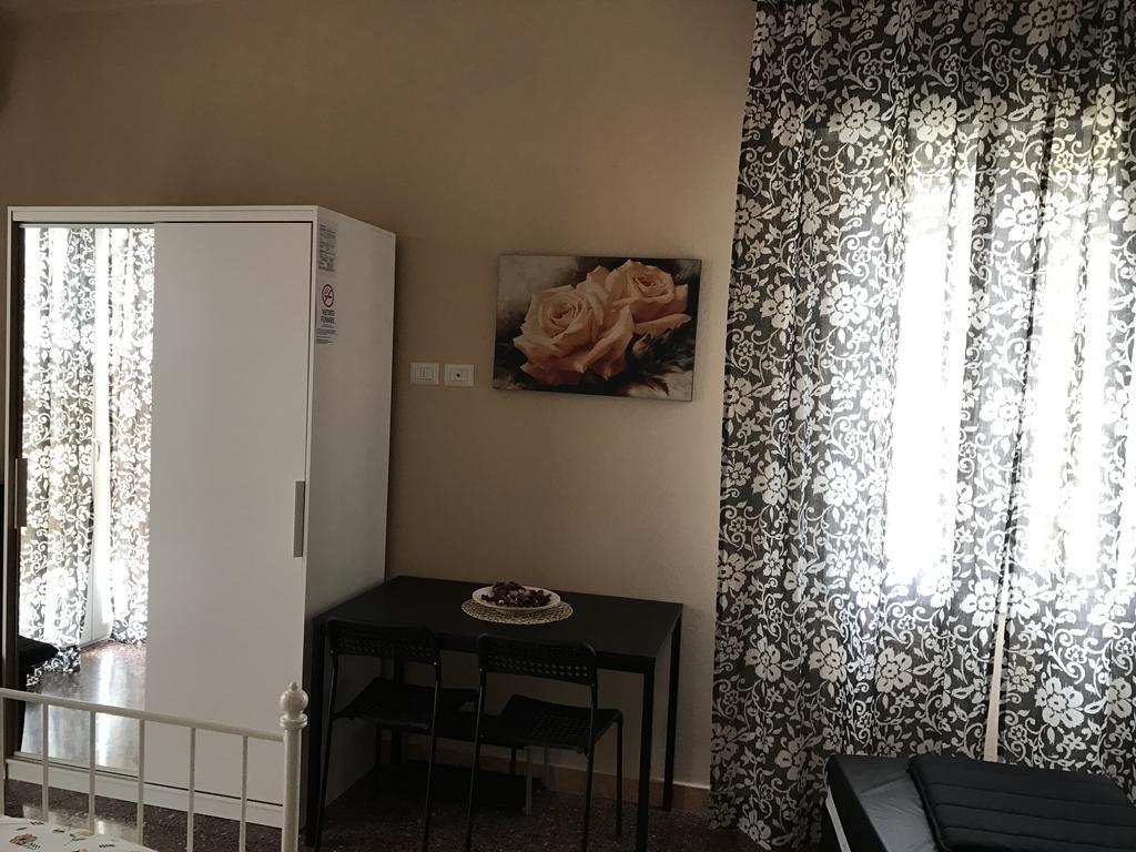 Affittacamere Le Rose Imola Extérieur photo