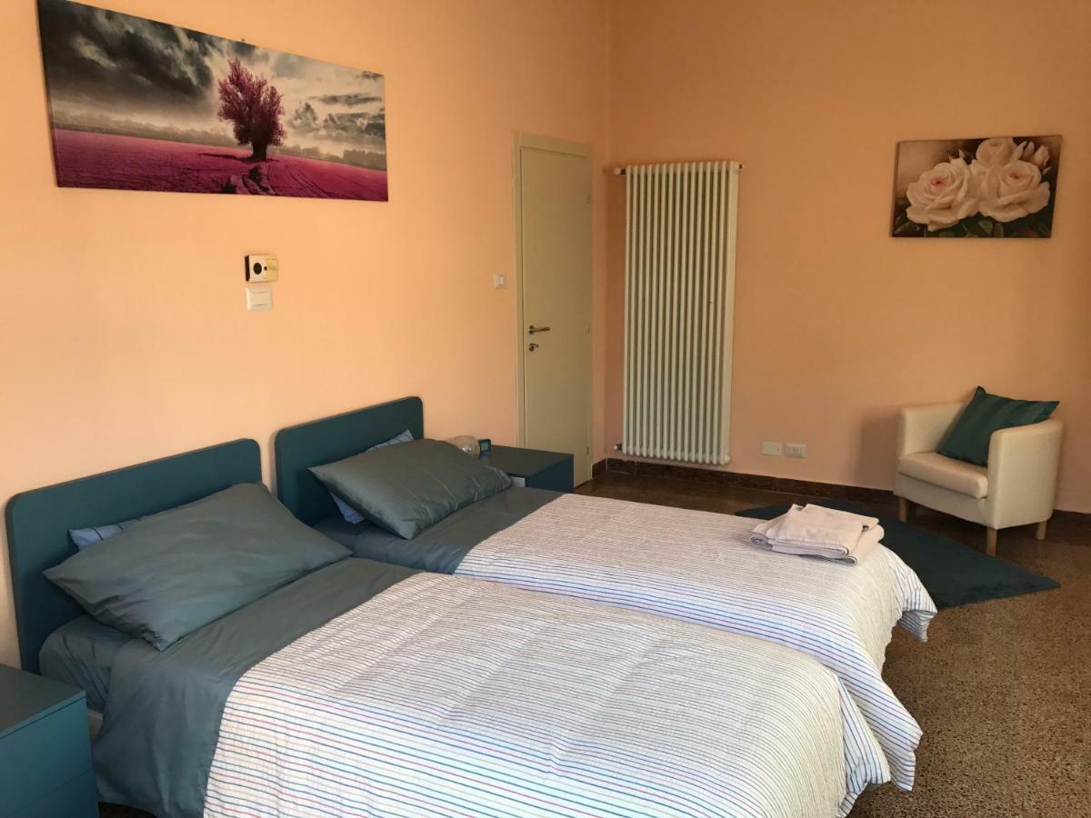 Affittacamere Le Rose Imola Extérieur photo